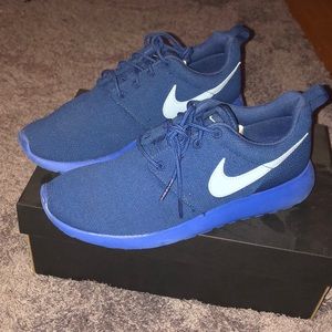 do not fit me-women’s size 9, men’s 7